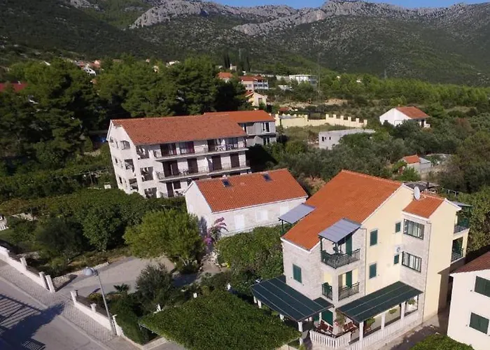 Apartments Maestral
